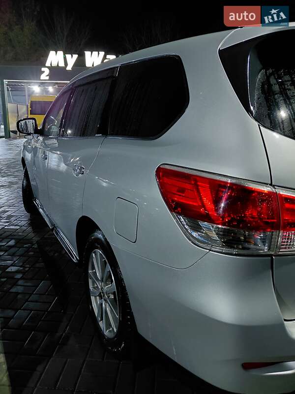 Внедорожник / Кроссовер Nissan Pathfinder 2014 в Запорожье фото 5 Внедорожник / Кроссовер Nissan Pathfinder 2014 в Запорожье