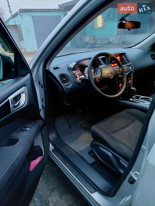 Внедорожник / Кроссовер Nissan Pathfinder 2014 в Запорожье фото 11 Внедорожник / Кроссовер Nissan Pathfinder 2014 в Запорожье