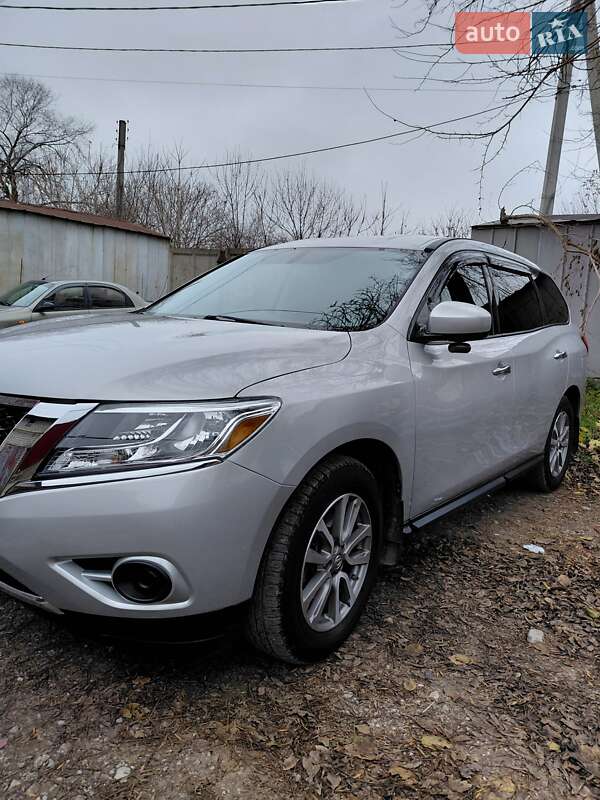 Внедорожник / Кроссовер Nissan Pathfinder 2014 в Запорожье фото 17 Внедорожник / Кроссовер Nissan Pathfinder 2014 в Запорожье