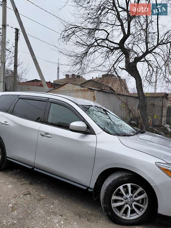 Внедорожник / Кроссовер Nissan Pathfinder 2014 в Запорожье фото 33 Внедорожник / Кроссовер Nissan Pathfinder 2014 в Запорожье