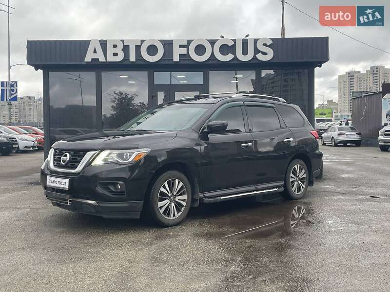 Позашляховик / Кросовер Nissan Pathfinder 2016 в Києві