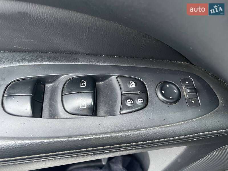 Позашляховик / Кросовер Nissan Pathfinder 2016 в Києві