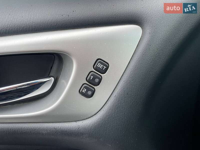 Позашляховик / Кросовер Nissan Pathfinder 2016 в Києві