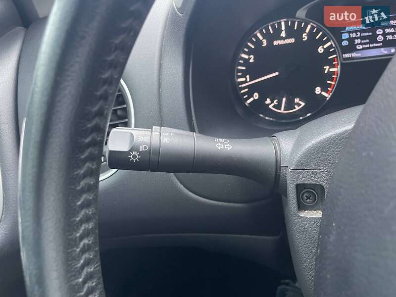 Позашляховик / Кросовер Nissan Pathfinder 2016 в Києві