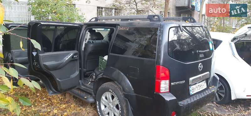 Внедорожник / Кроссовер Nissan Pathfinder 2005 в Одессе