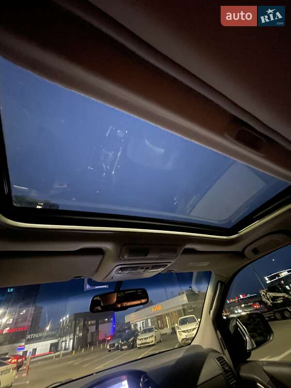 Позашляховик / Кросовер Nissan Pathfinder 2012 в Києві