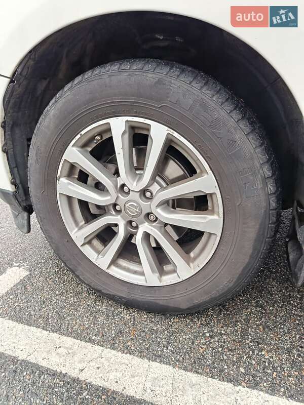 Позашляховик / Кросовер Nissan Pathfinder 2013 в Києві