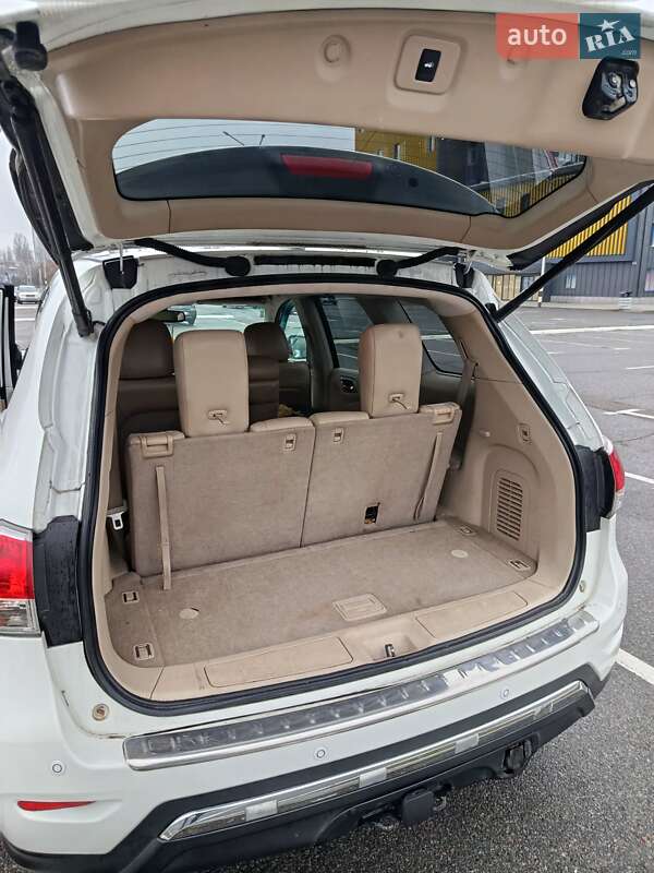 Позашляховик / Кросовер Nissan Pathfinder 2013 в Києві