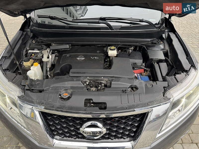 Позашляховик / Кросовер Nissan Pathfinder 2016 в Полтаві