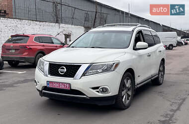 Внедорожник / Кроссовер Nissan Pathfinder 2014 в Киеве