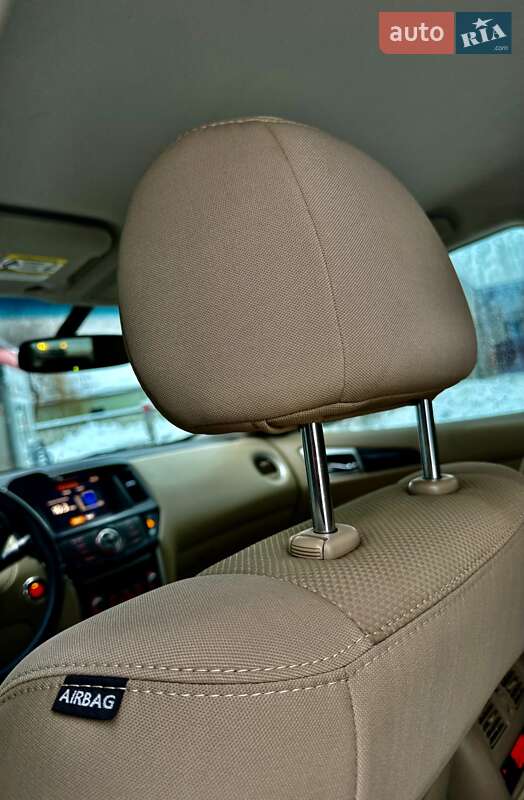 Внедорожник / Кроссовер Nissan Pathfinder 2016 в Ужгороде фото 5 Внедорожник / Кроссовер Nissan Pathfinder 2016 в Ужгороде