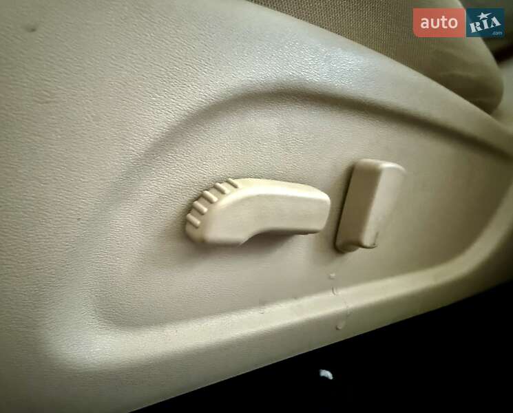 Внедорожник / Кроссовер Nissan Pathfinder 2016 в Ужгороде фото 23 Внедорожник / Кроссовер Nissan Pathfinder 2016 в Ужгороде