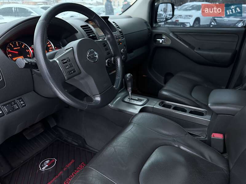 Внедорожник / Кроссовер Nissan Pathfinder 2007 в Харькове