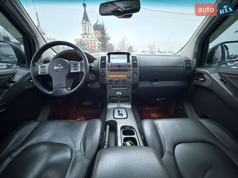 Внедорожник / Кроссовер Nissan Pathfinder 2007 в Харькове
