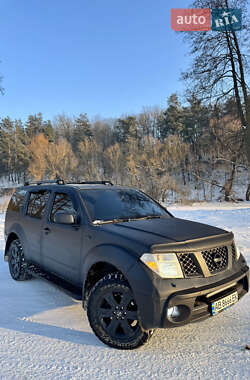 Внедорожник / Кроссовер Nissan Pathfinder 2007 в Виннице