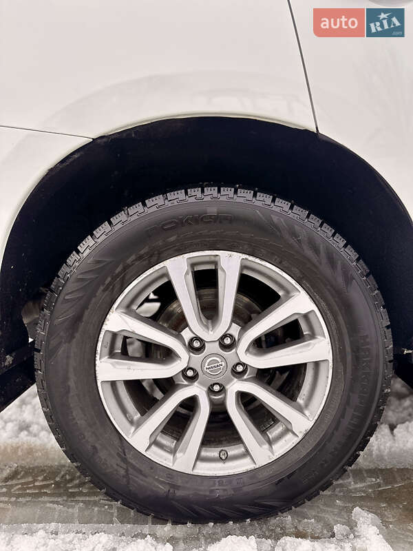 Внедорожник / Кроссовер Nissan Pathfinder 2015 в Черновцах