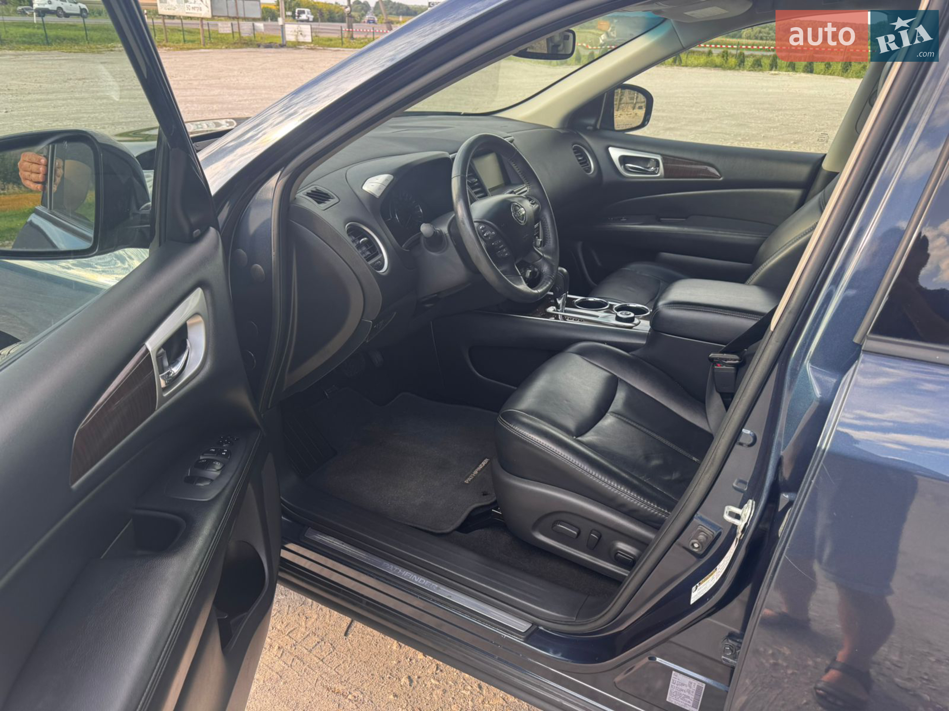 2016 Nissan Pathfinder - мініатюра 14