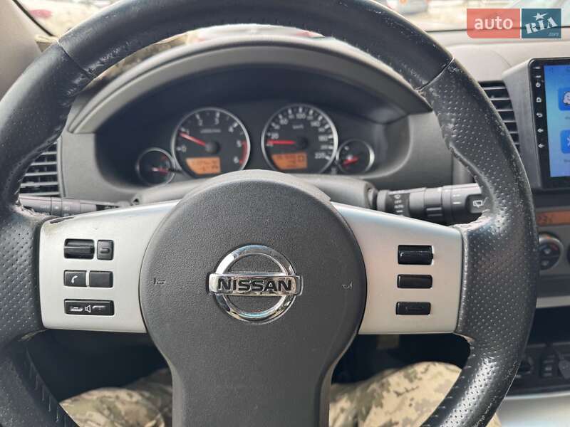 Внедорожник / Кроссовер Nissan Pathfinder 2007 в Киеве
