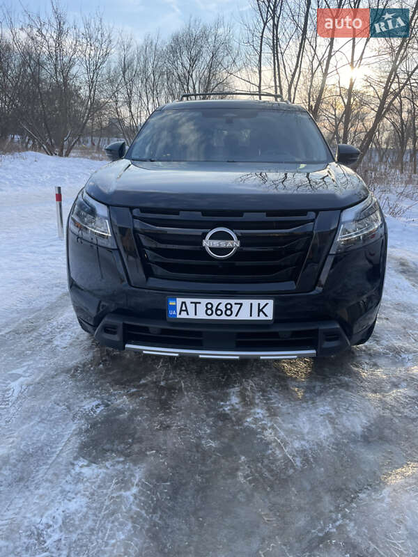 Внедорожник / Кроссовер Nissan Pathfinder 2023 в Ивано-Франковске