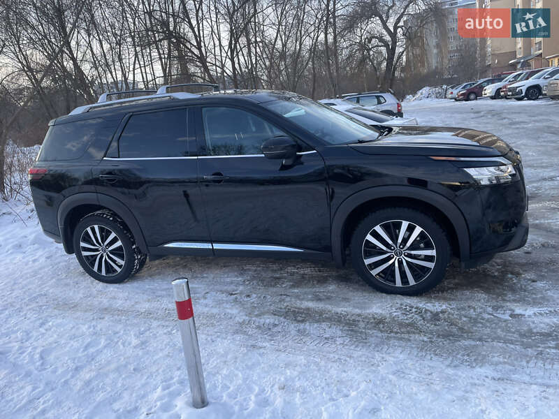 Внедорожник / Кроссовер Nissan Pathfinder 2023 в Ивано-Франковске