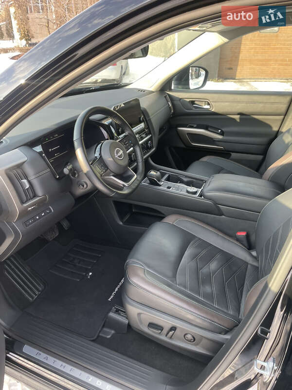 Внедорожник / Кроссовер Nissan Pathfinder 2023 в Ивано-Франковске