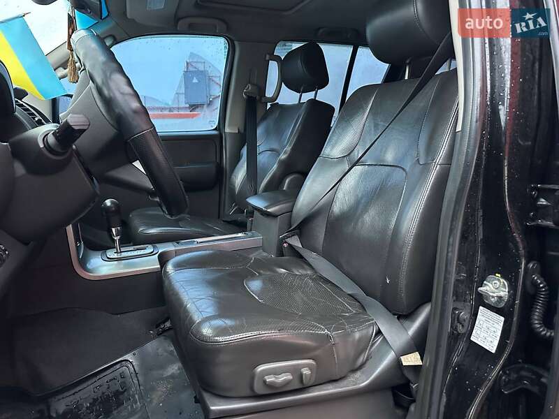 Внедорожник / Кроссовер Nissan Pathfinder 2006 в Киеве фото 9 Внедорожник / Кроссовер Nissan Pathfinder 2006 в Киеве
