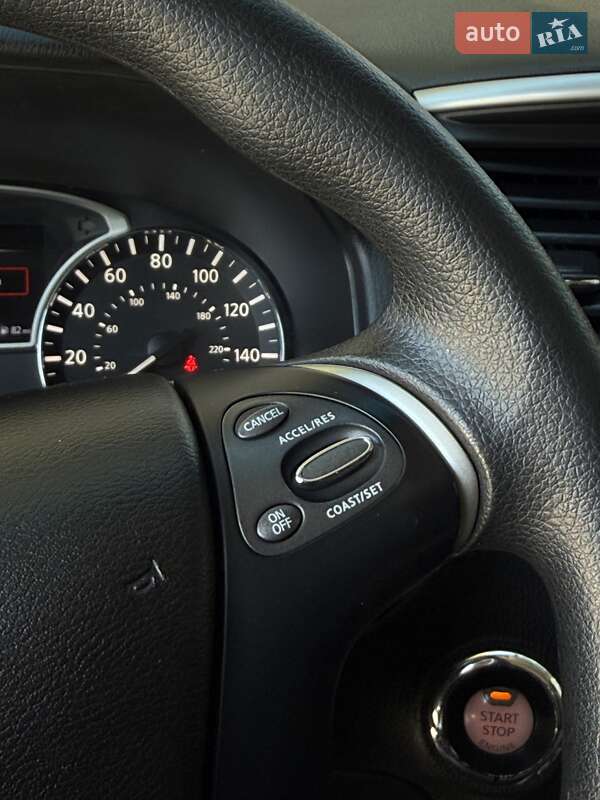 Внедорожник / Кроссовер Nissan Pathfinder 2017 в Сумах