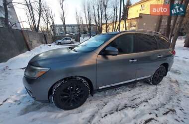 Внедорожник / Кроссовер Nissan Pathfinder 2015 в Днепре