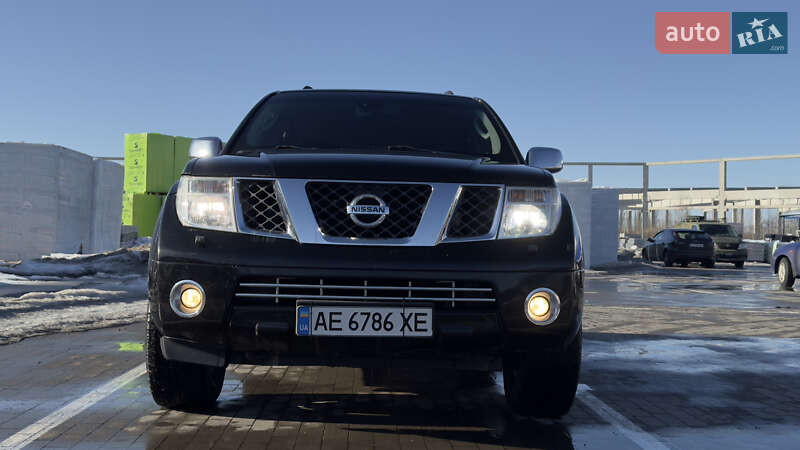 Внедорожник / Кроссовер Nissan Pathfinder 2007 в Белогородке