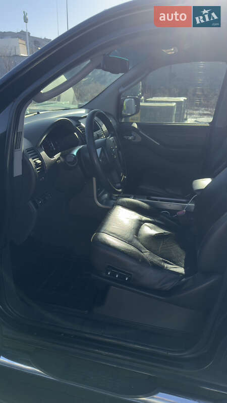 Внедорожник / Кроссовер Nissan Pathfinder 2007 в Белогородке
