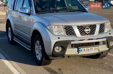 Позашляховик / Кросовер Nissan Pathfinder 2007 в Києві