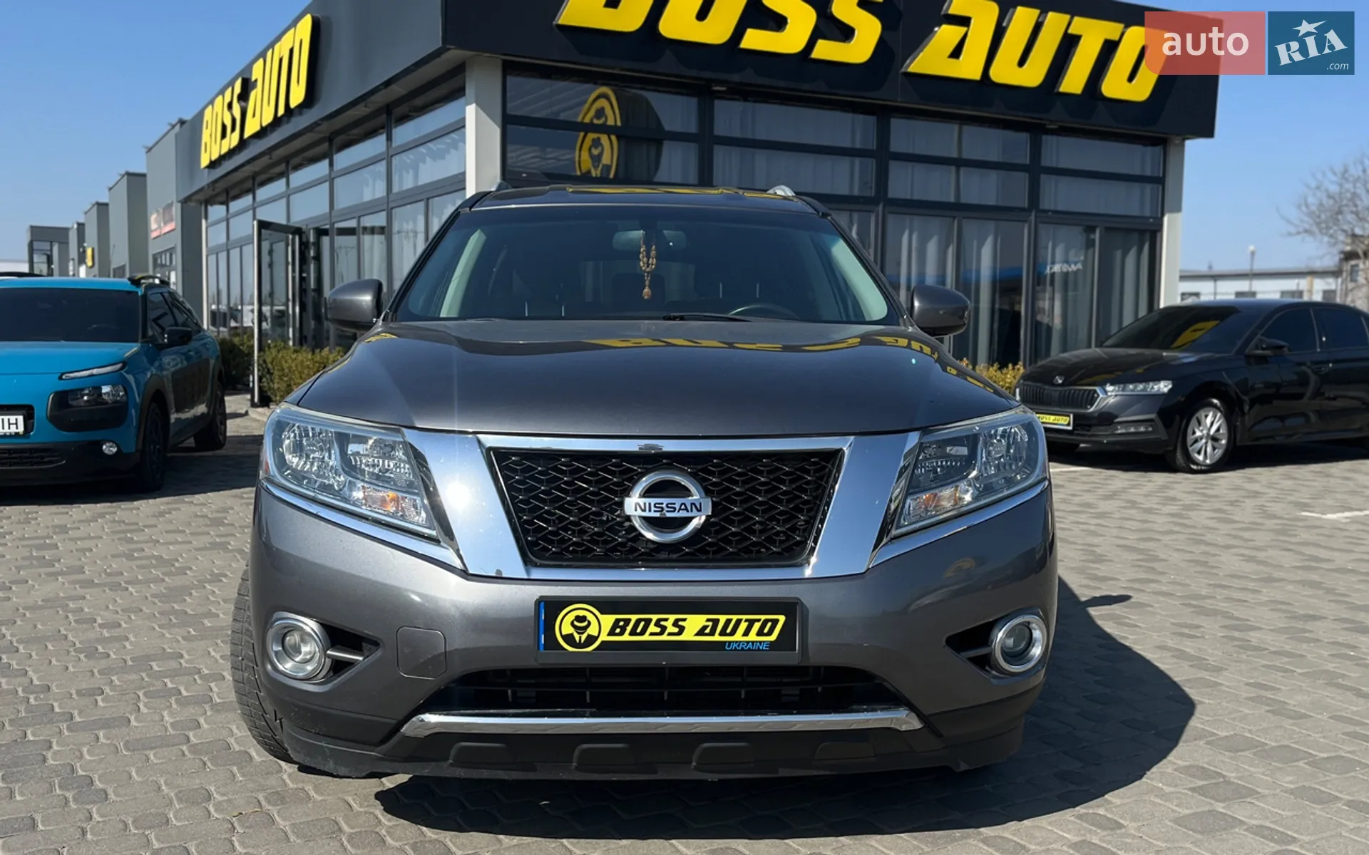 2016 Nissan Pathfinder - мініатюра 2