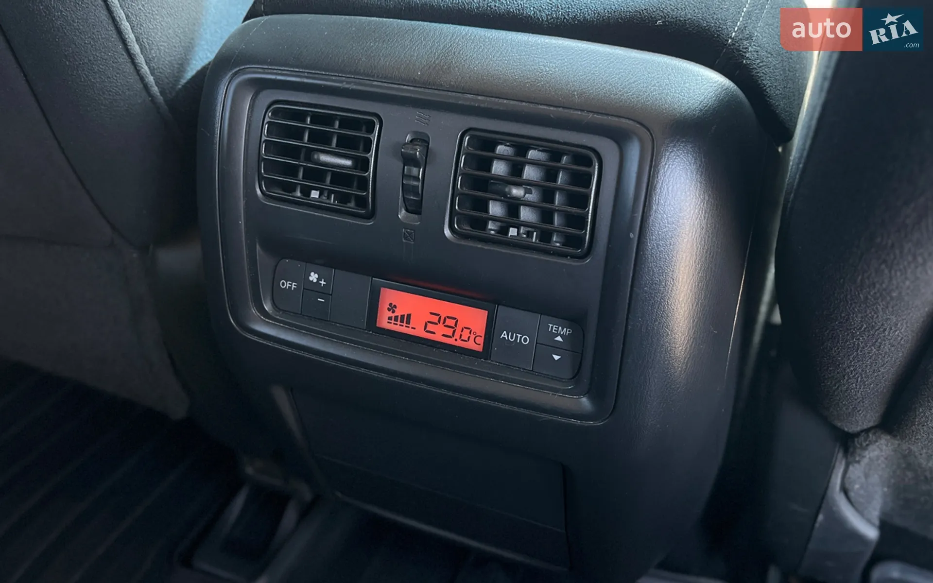2016 Nissan Pathfinder - мініатюра 25