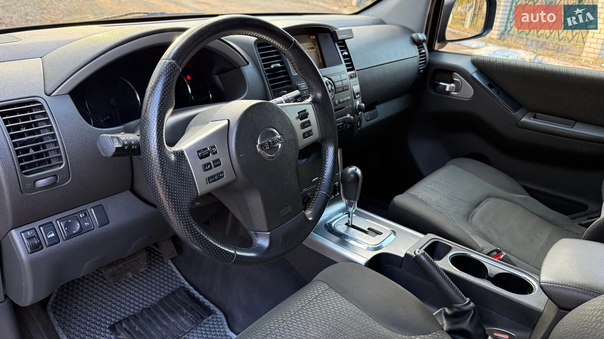 2011 Nissan Pathfinder - мініатюра 20