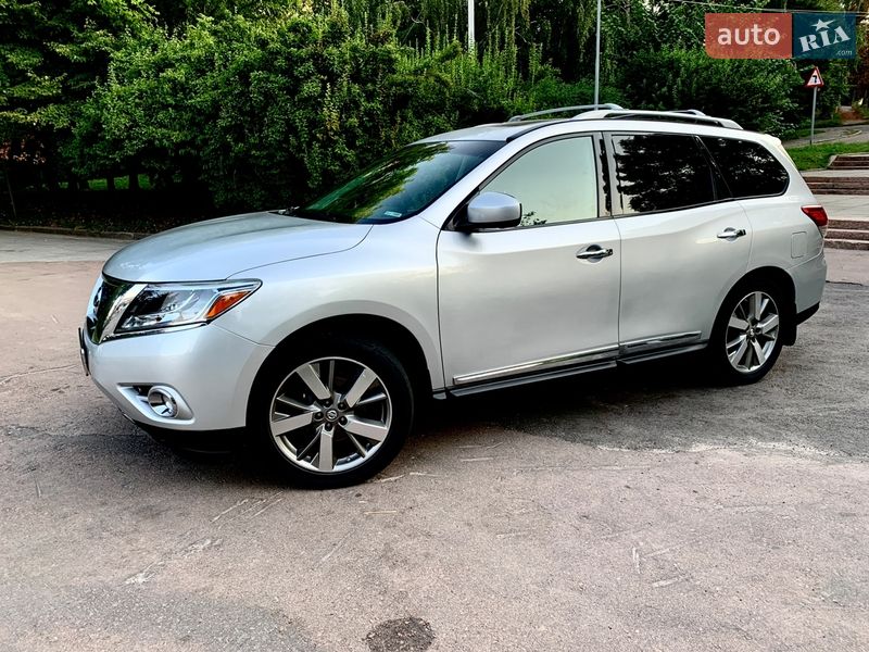 Позашляховик / Кросовер Nissan Pathfinder 2014 в Житомирі