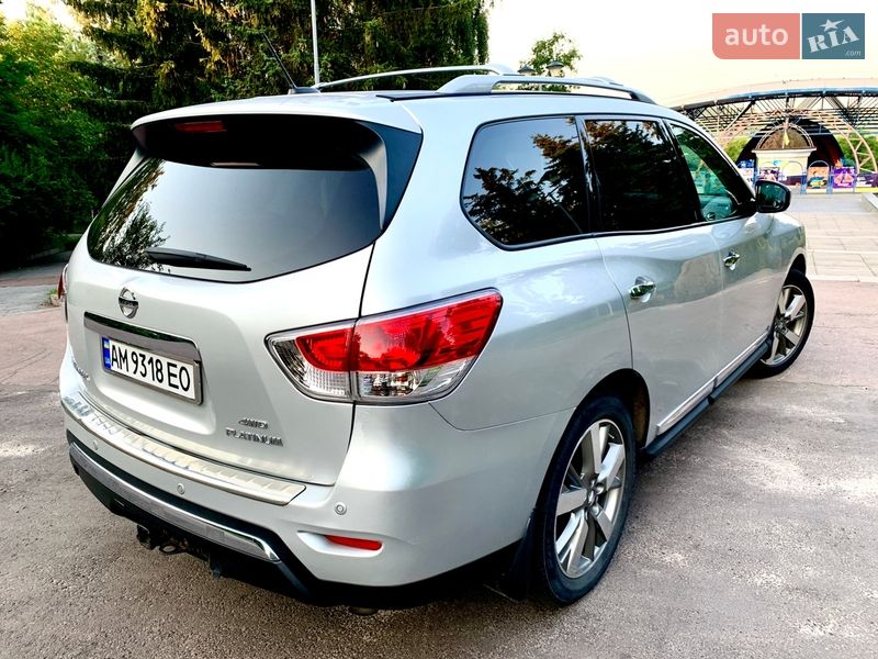 Позашляховик / Кросовер Nissan Pathfinder 2014 в Житомирі