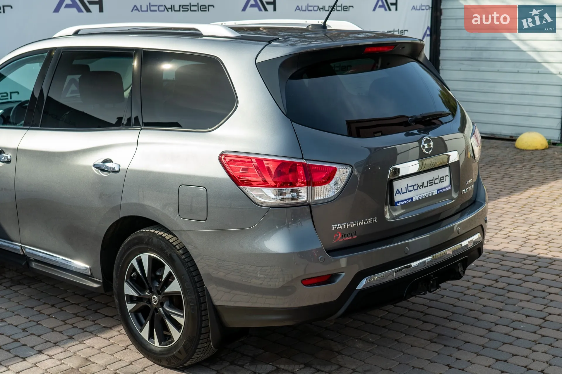 2015 Nissan Pathfinder - мініатюра 11