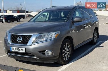 Позашляховик / Кросовер Nissan Pathfinder 2015 в Дніпрі
