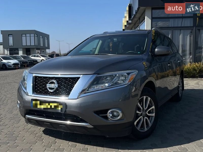 Внедорожник / Кроссовер Nissan Pathfinder 2016 в Ужгороде