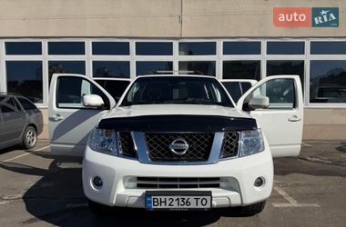 Внедорожник / Кроссовер Nissan Pathfinder 2011 в Киеве