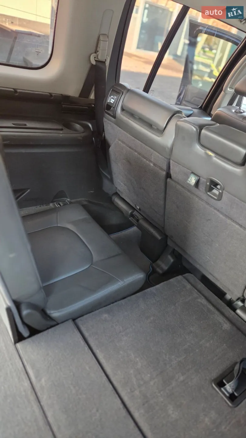 2011 Nissan Pathfinder - мініатюра 23