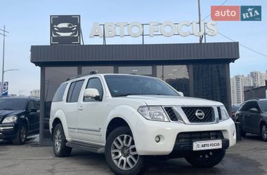 Внедорожник / Кроссовер Nissan Pathfinder 2011 в Киеве