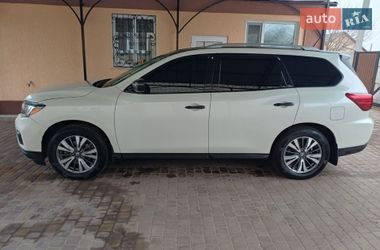 Позашляховик / Кросовер Nissan Pathfinder 2017 в Олександрії