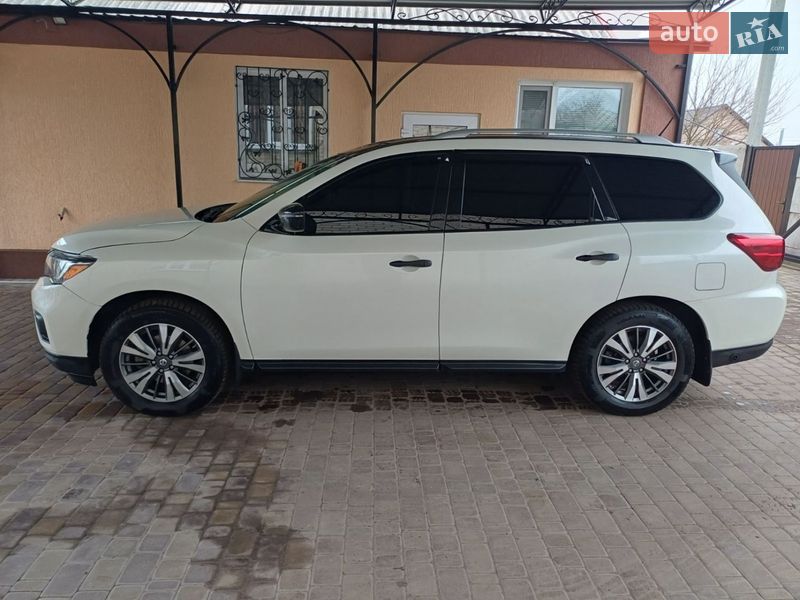 Nissan Pathfinder 2017