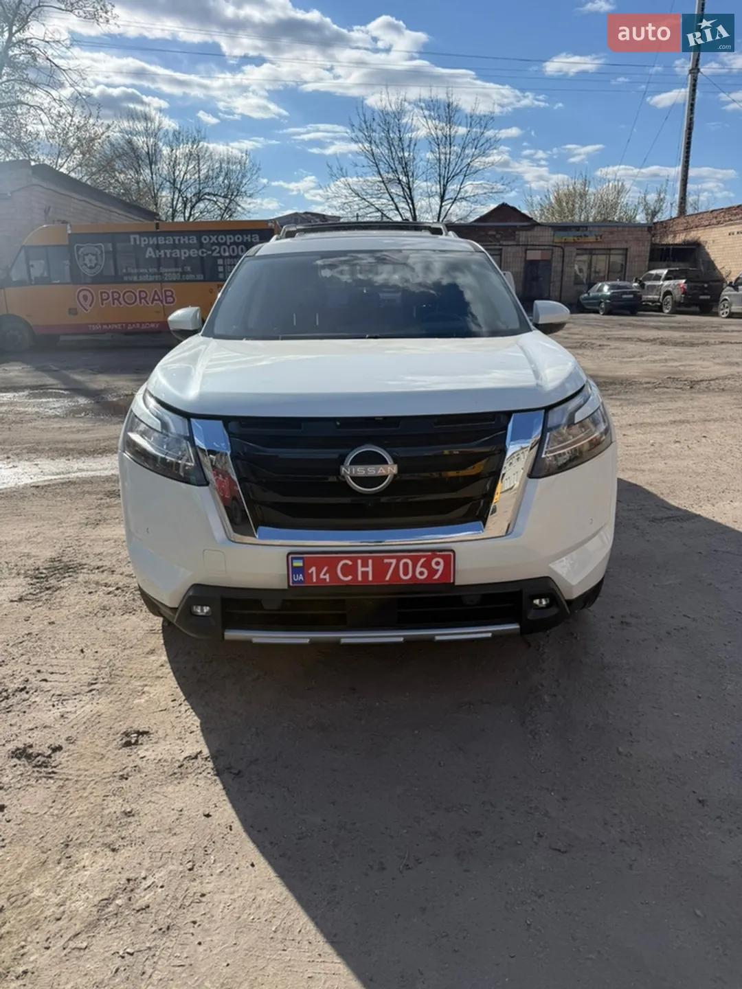 2023 Nissan Pathfinder - мініатюра 3