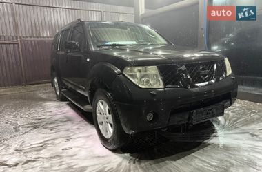 Позашляховик / Кросовер Nissan Pathfinder 2005 в Києві