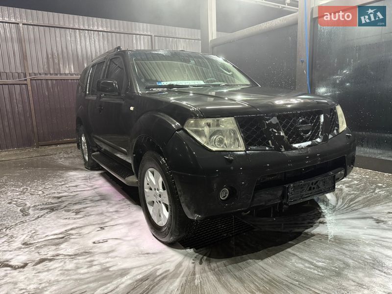 Nissan Pathfinder 2005