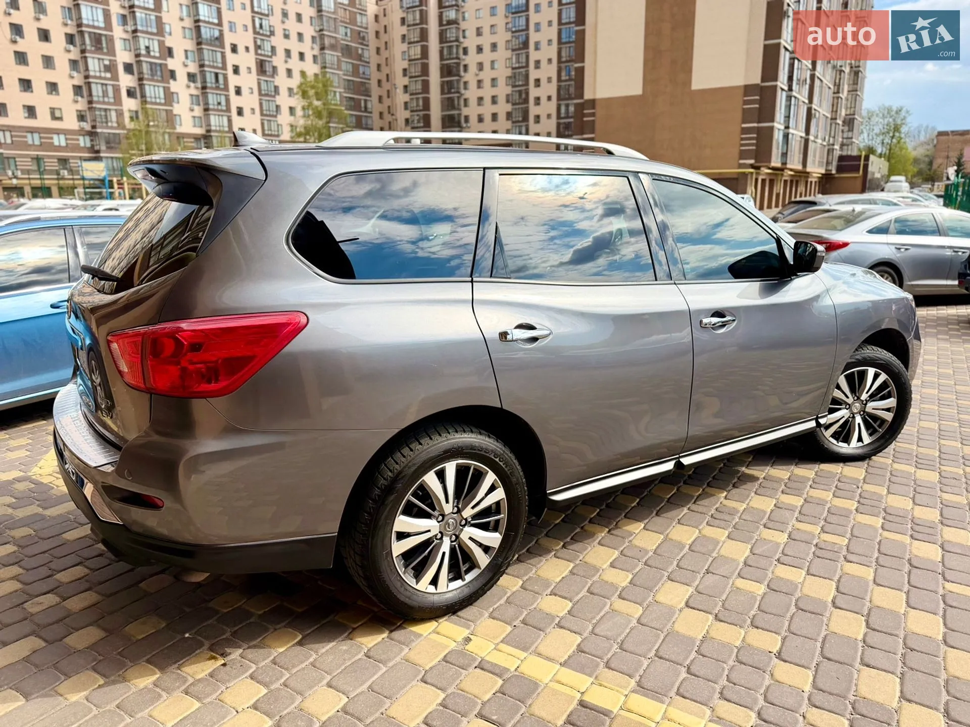 2019 Nissan Pathfinder - мініатюра 5