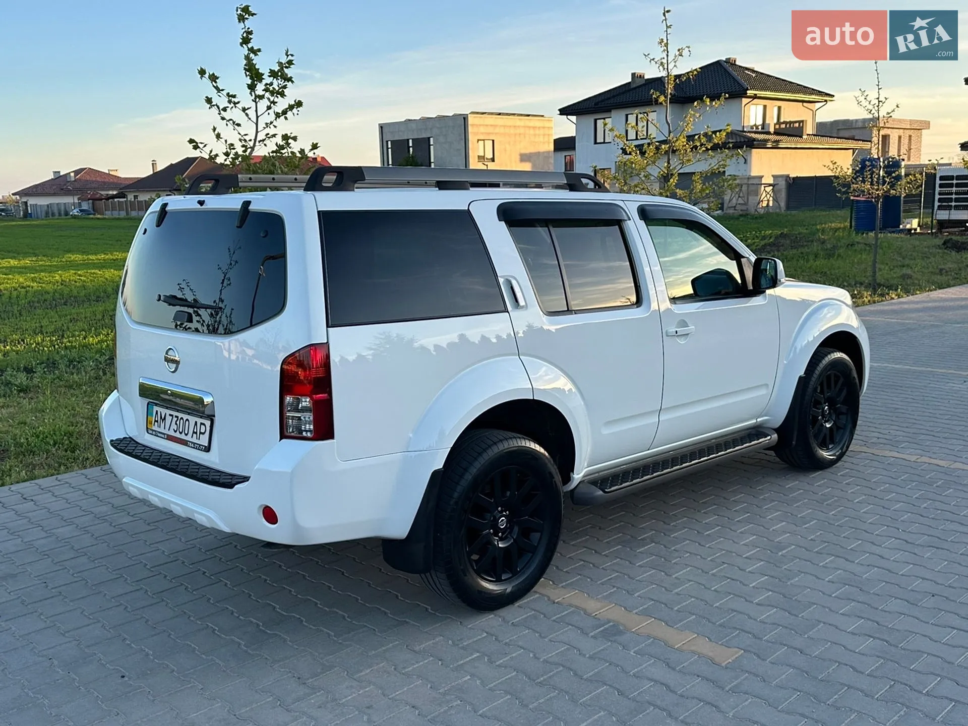 2010 Nissan Pathfinder - мініатюра 7