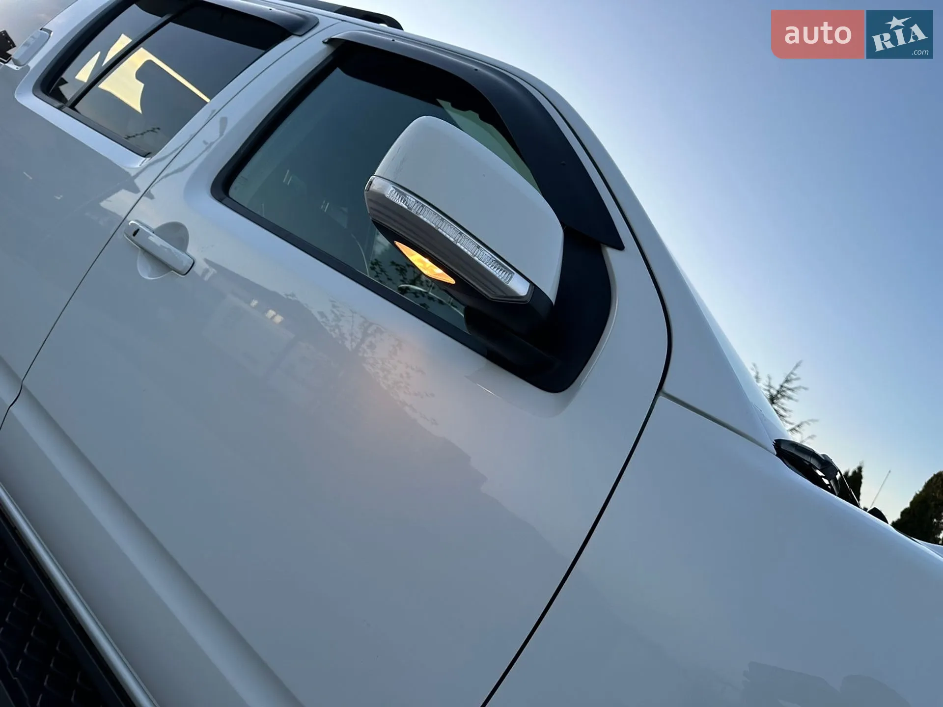 2010 Nissan Pathfinder - мініатюра 32
